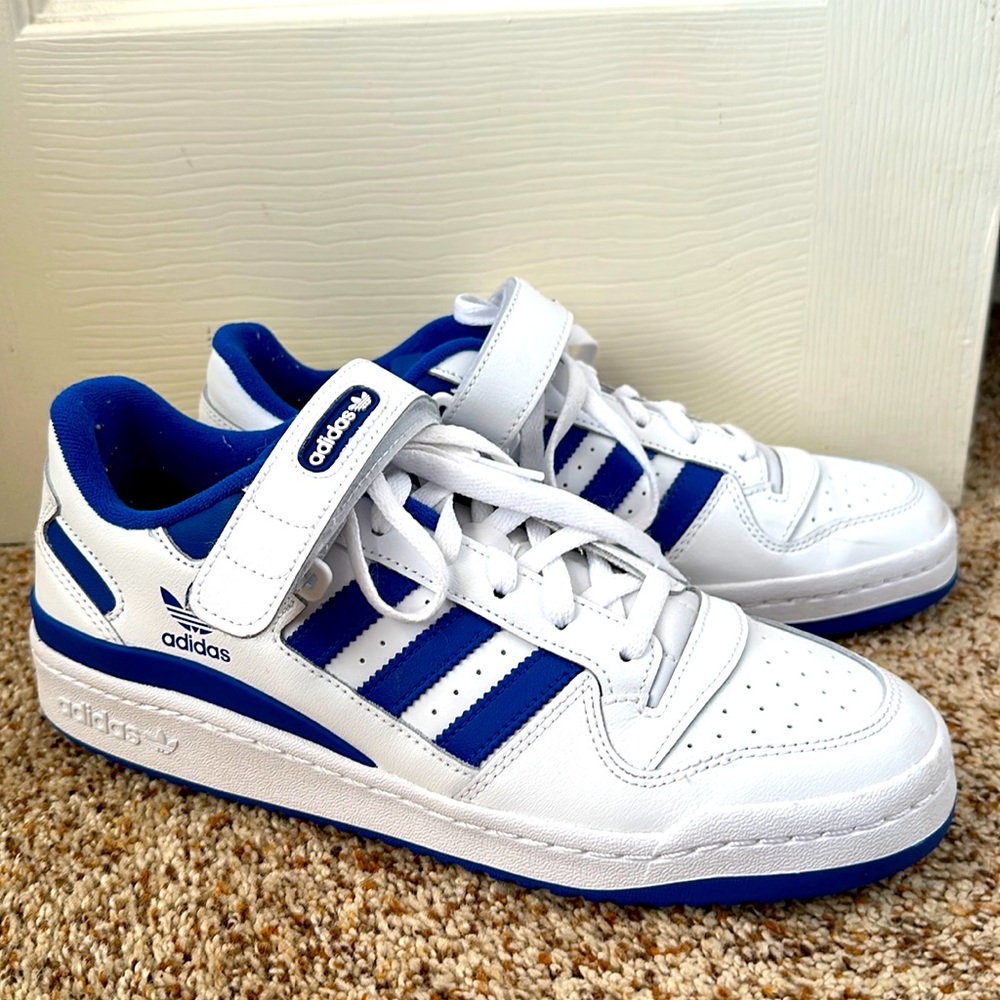 Adidas forum low - blue - men’s 9.5